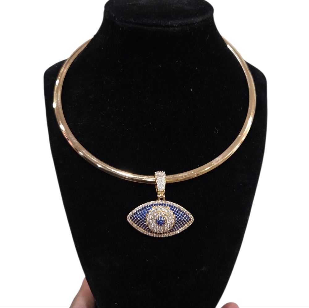 💛🔹️Piper K 🔹️ Gold Tone Cubiz Zirconia  Blue Eye Rhinestone  Pendant Necklace